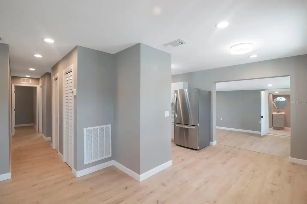 6318 S Renellie Court Tampa FL 33616