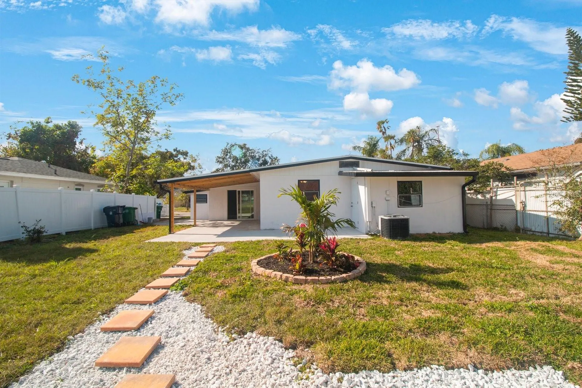 6318 S Renellie Court Tampa FL 33616