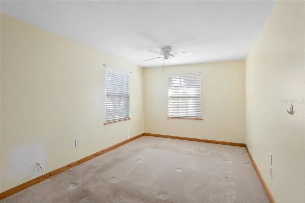 6 Seminole Drive Bradenton FL 34208