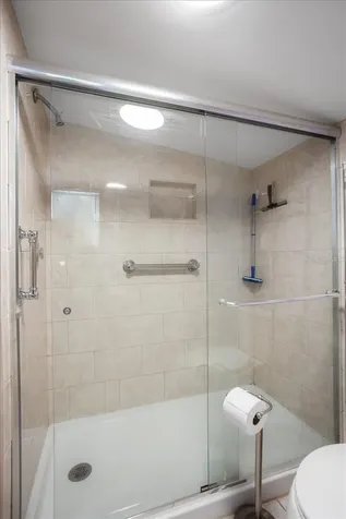 6 Seminole Drive Bradenton FL 34208