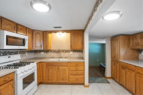 6 Seminole Drive Bradenton FL 34208