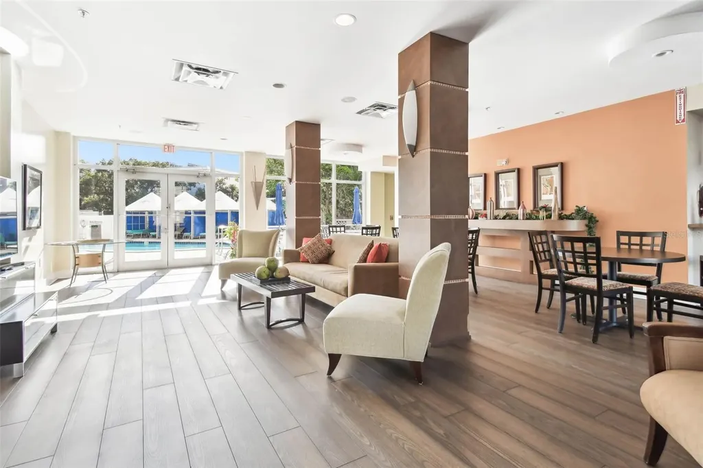 470 3rd Street S St Petersburg FL 33701