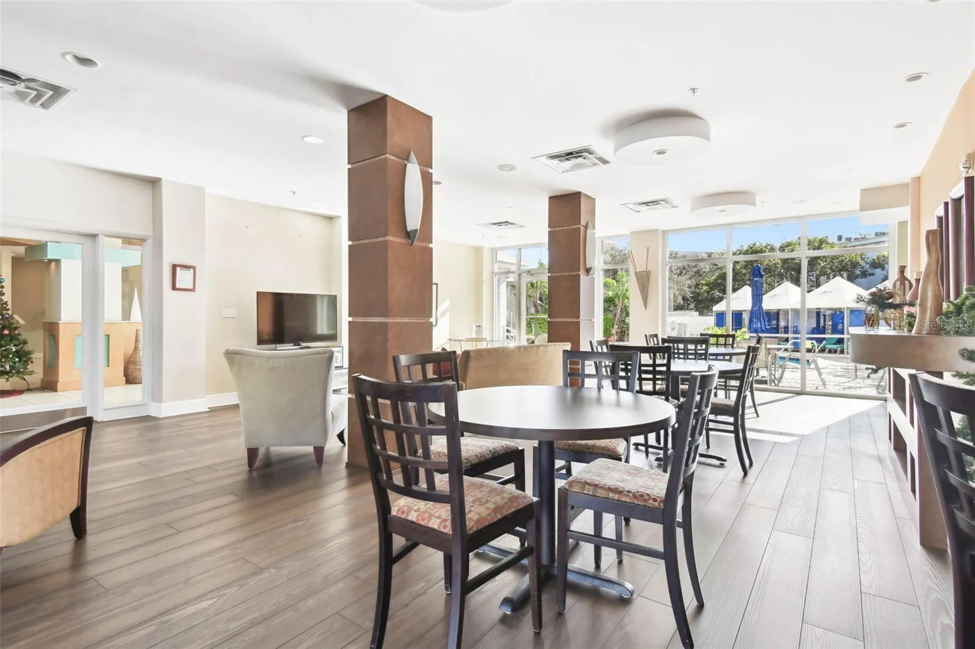 470 3rd Street S St Petersburg FL 33701