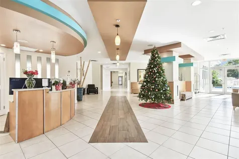470 3rd Street S St Petersburg FL 33701