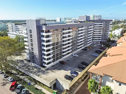 470 3rd Street S St Petersburg FL 33701