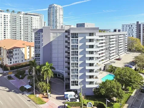 470 3rd Street S St Petersburg FL 33701