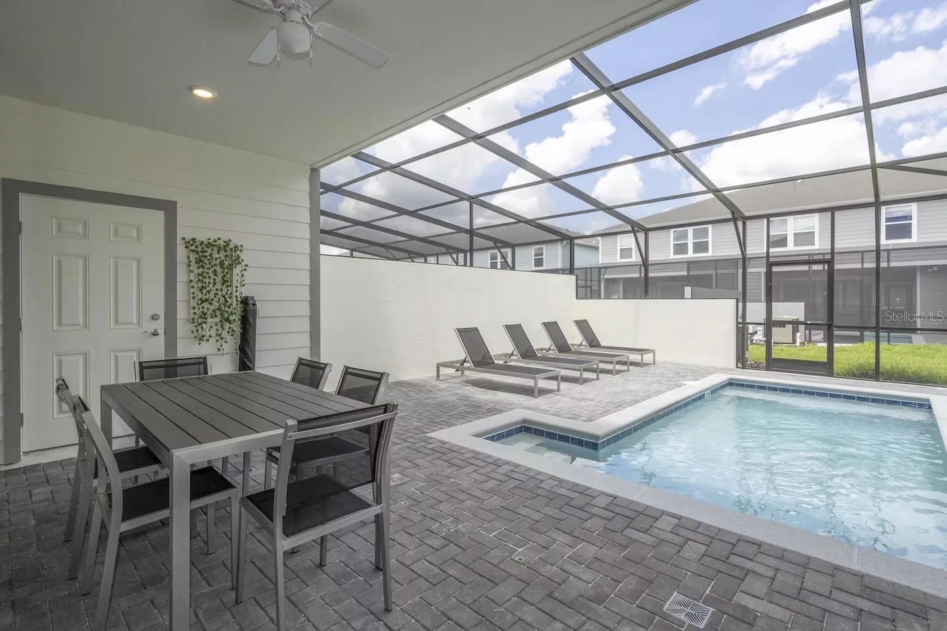 4294 Lana Avenue Davenport FL 33897