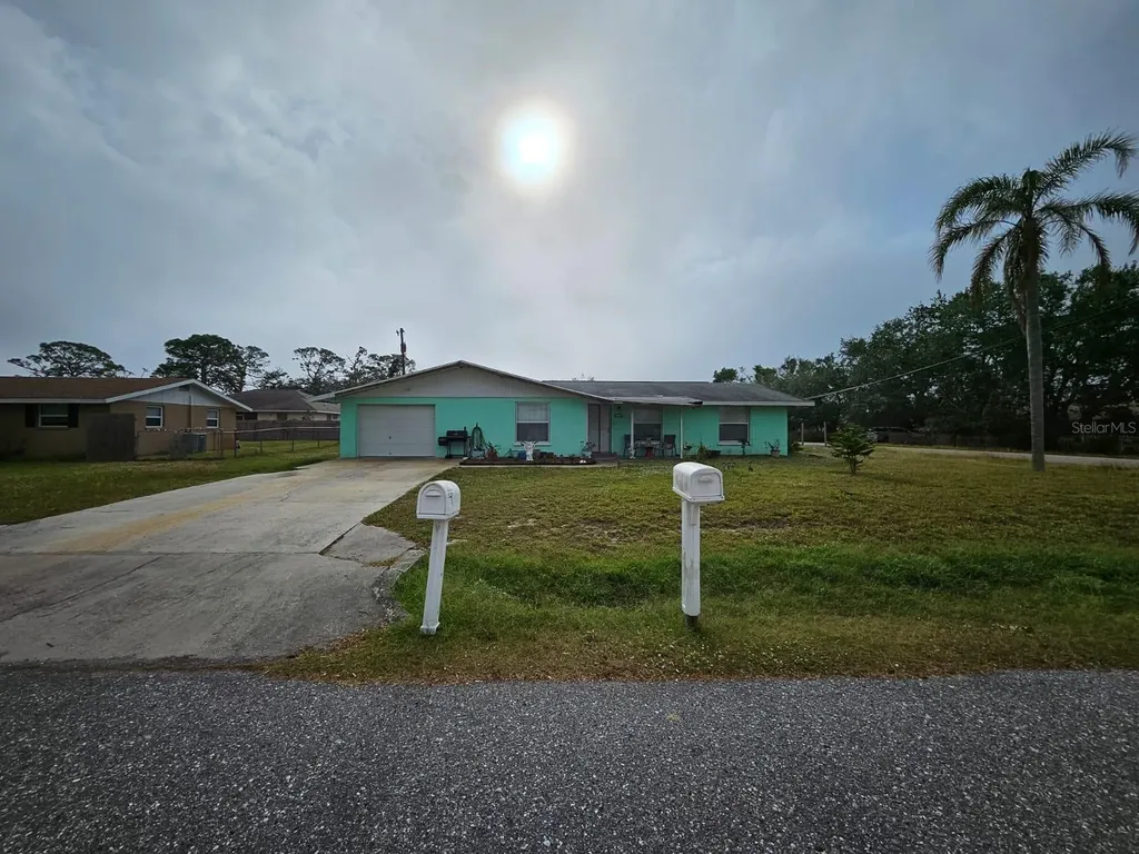 1041 Porpoise Road Venice FL 34293