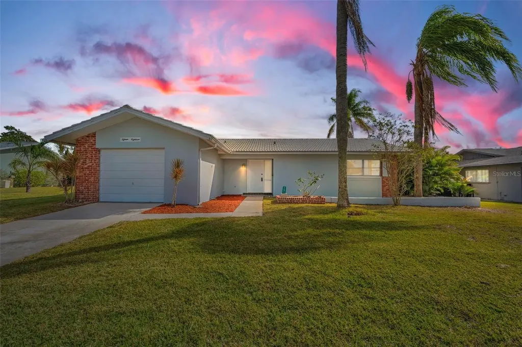 1518 W Dorchester Drive Palm Harbor FL 34684