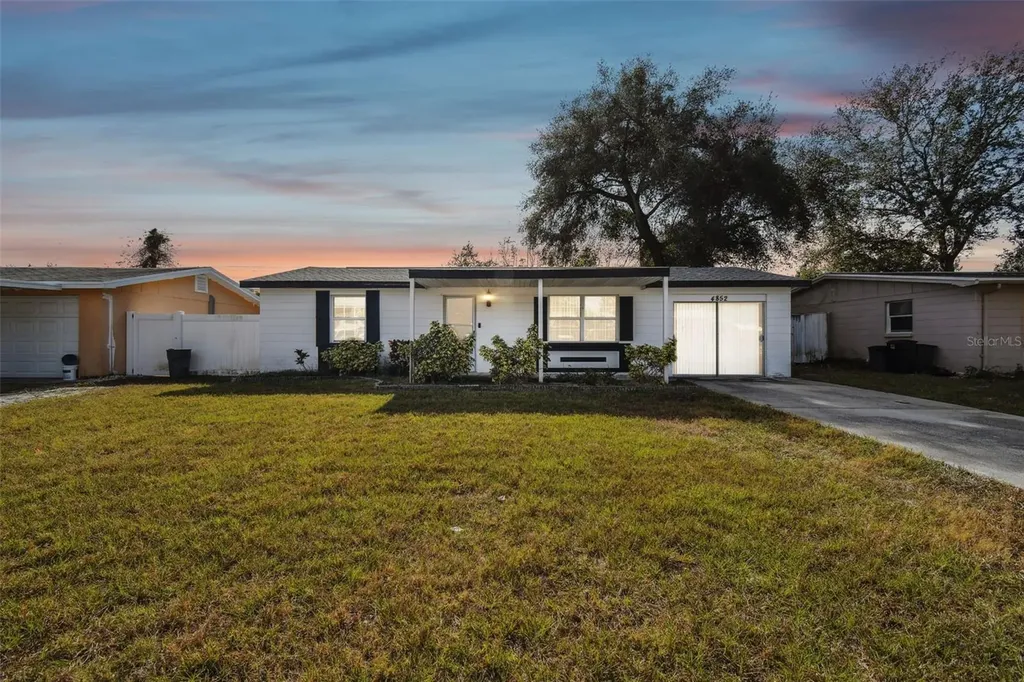 4852 Briar Hill Court Holiday FL 34690