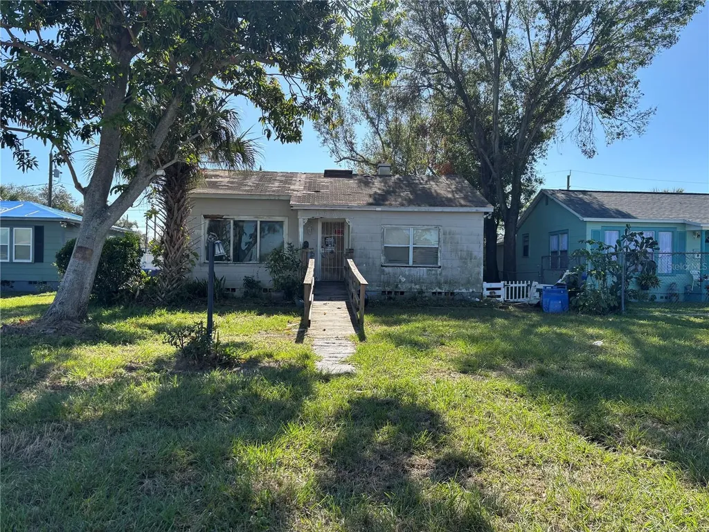 4650 Fairfield Avenue S St Petersburg FL 33711