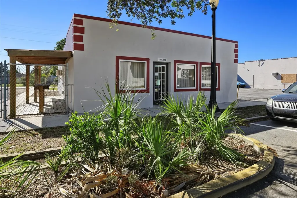 37 & 0 W Central Avenue Lake Wales FL 33853