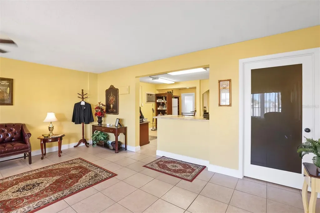 37 & 0 W Central Avenue Lake Wales FL 33853