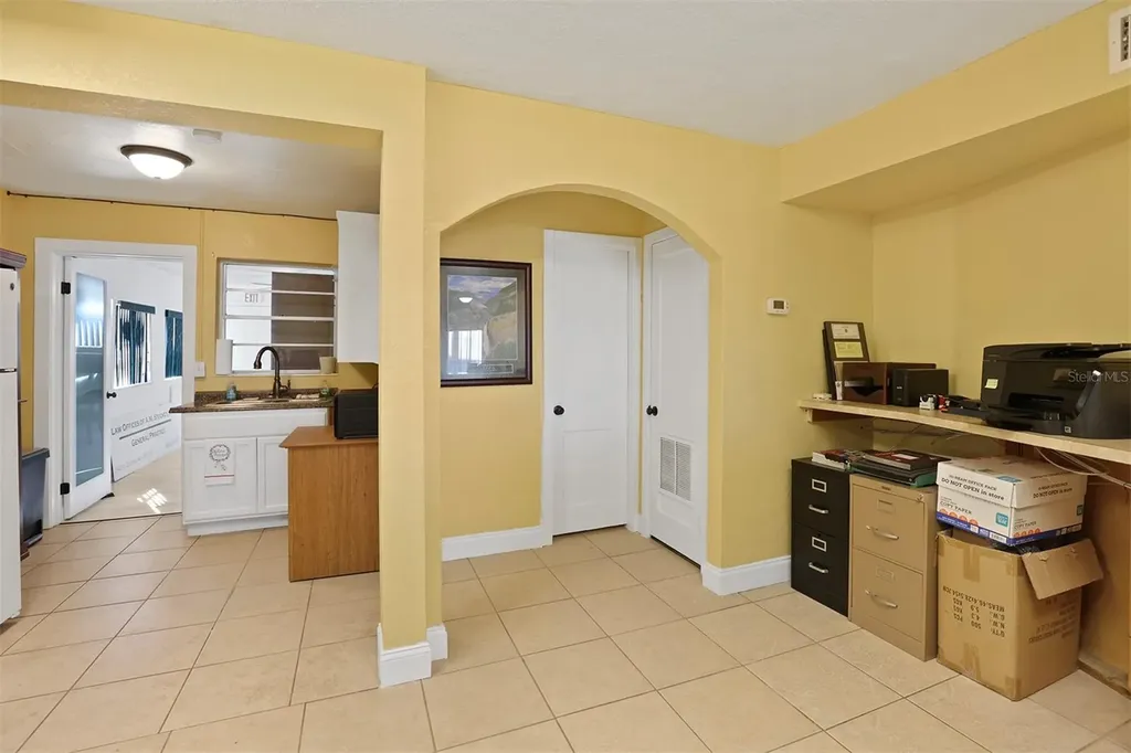 37 & 0 W Central Avenue Lake Wales FL 33853