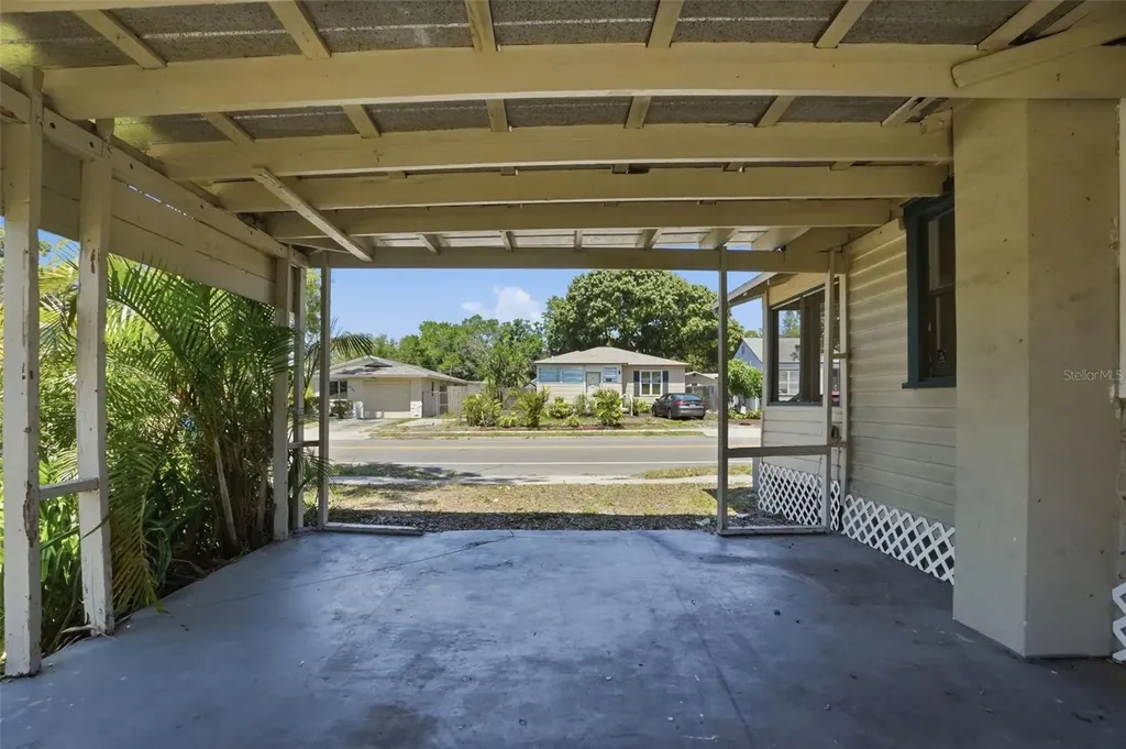 4734 15th Avenue S St Petersburg FL 33711