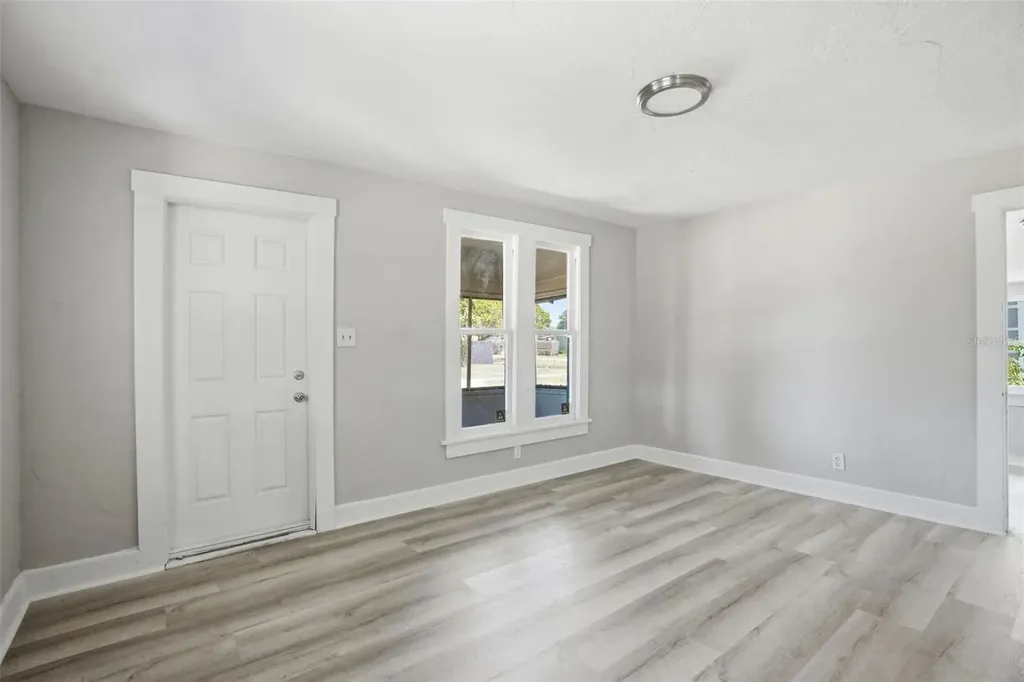 4734 15th Avenue S St Petersburg FL 33711