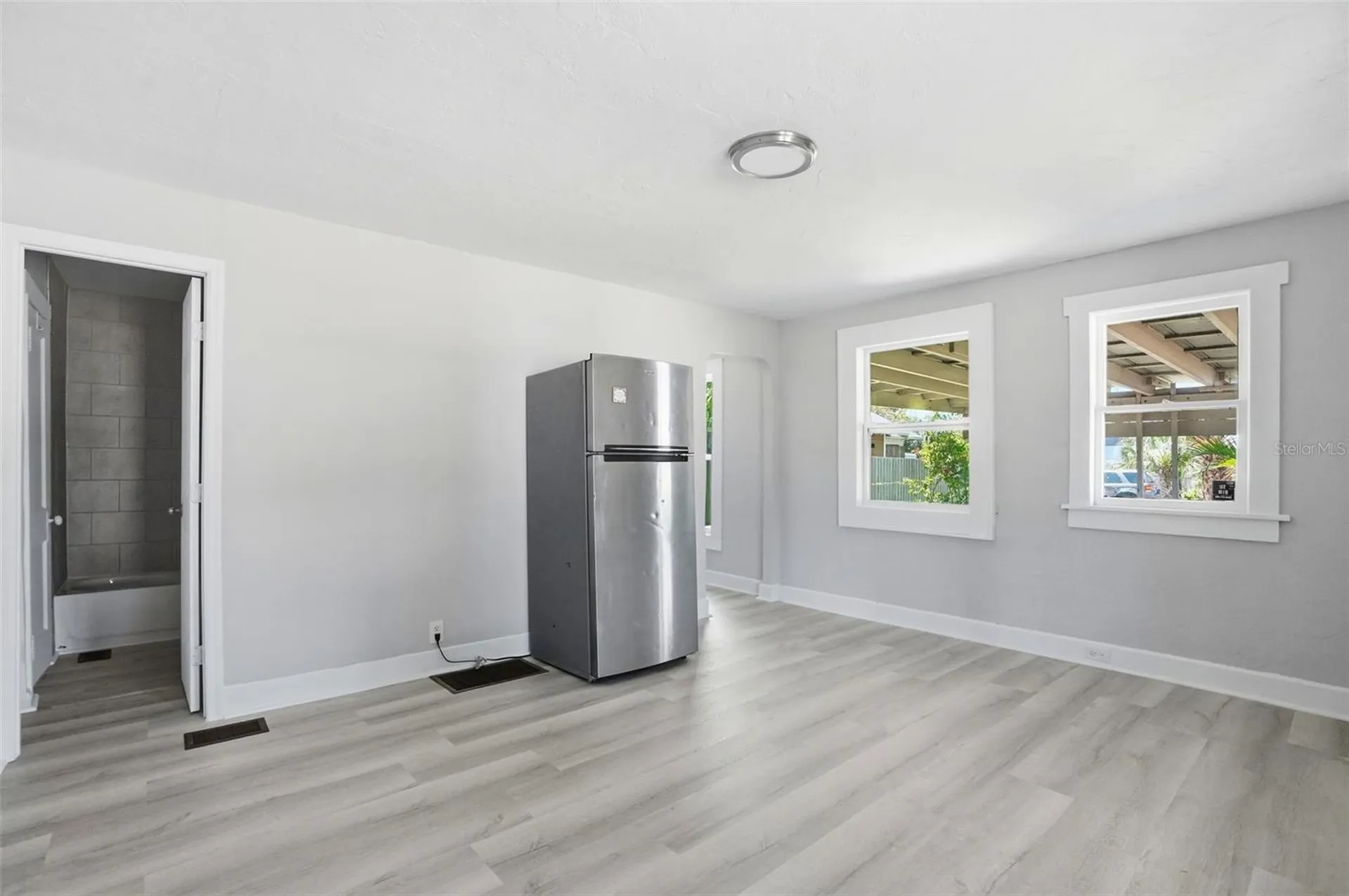 4734 15th Avenue S St Petersburg FL 33711