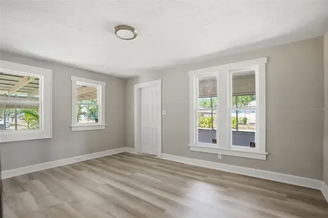 4734 15th Avenue S St Petersburg FL 33711
