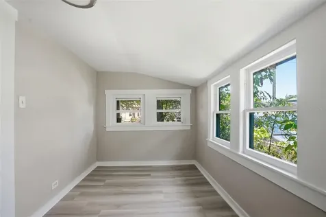 4734 15th Avenue S St Petersburg FL 33711