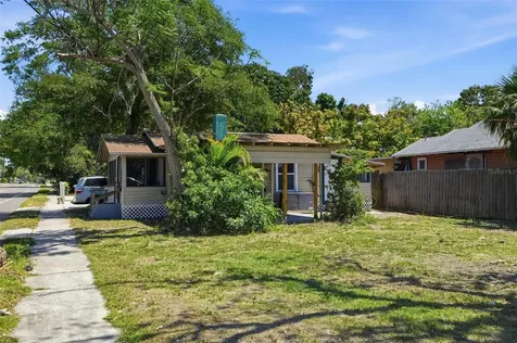4734 15th Avenue S St Petersburg FL 33711