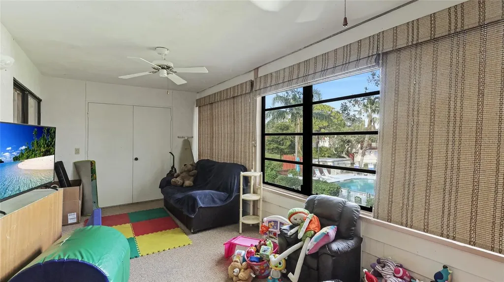 527 Spring Lakes Boulevard Bradenton FL 34210