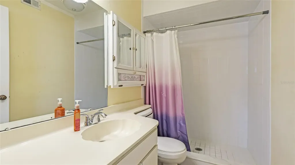 527 Spring Lakes Boulevard Bradenton FL 34210