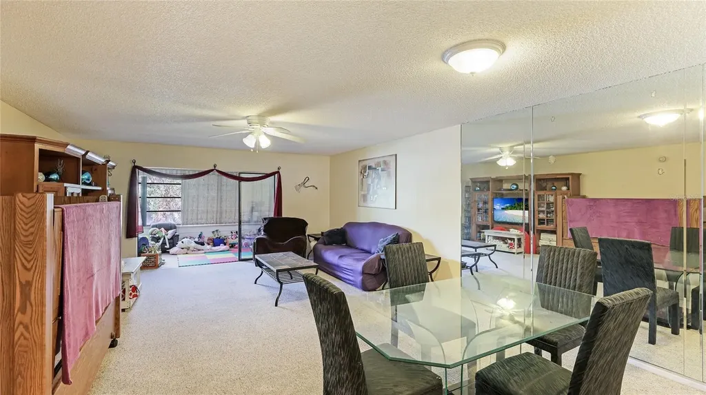 527 Spring Lakes Boulevard Bradenton FL 34210