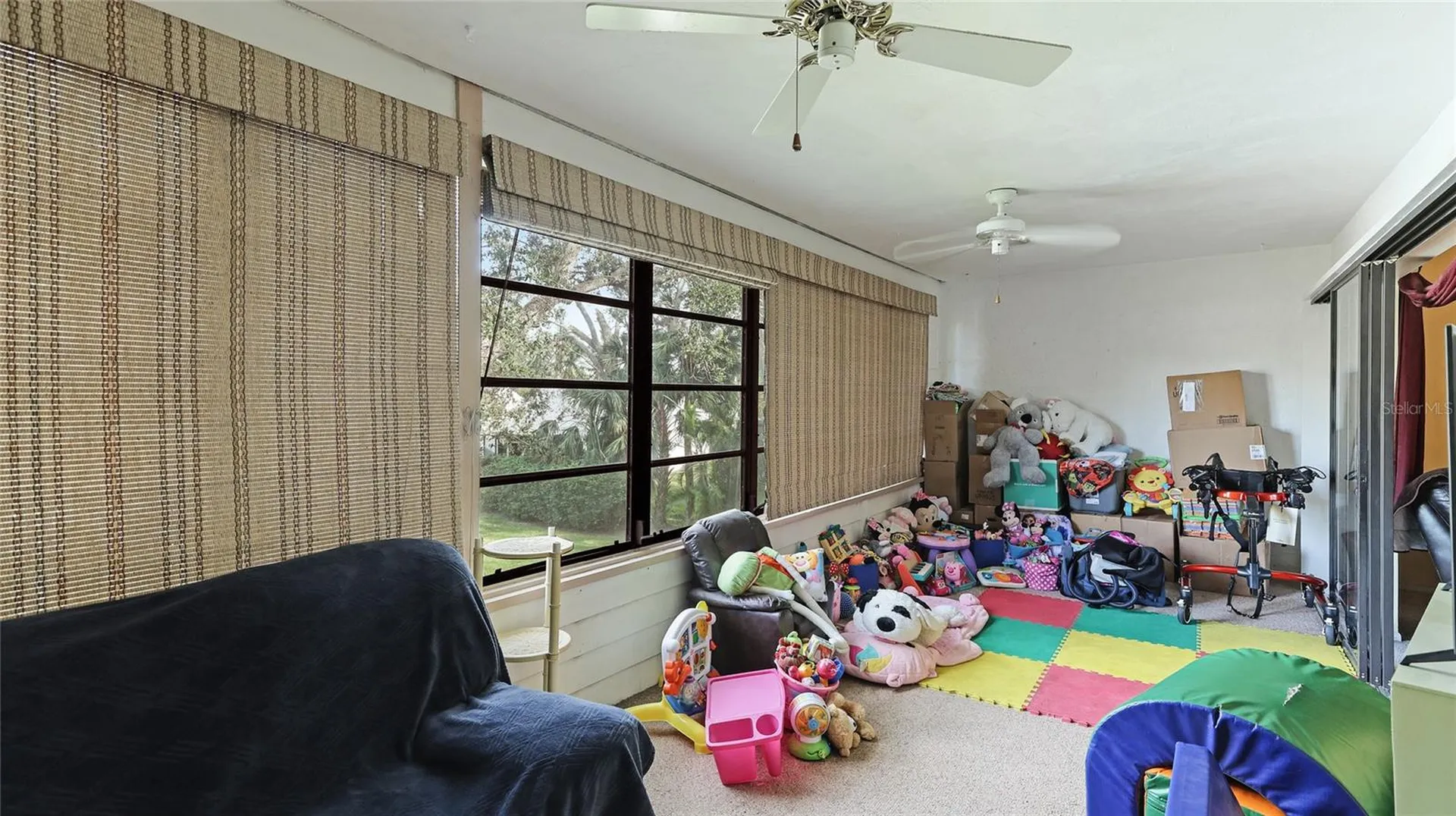 527 Spring Lakes Boulevard Bradenton FL 34210