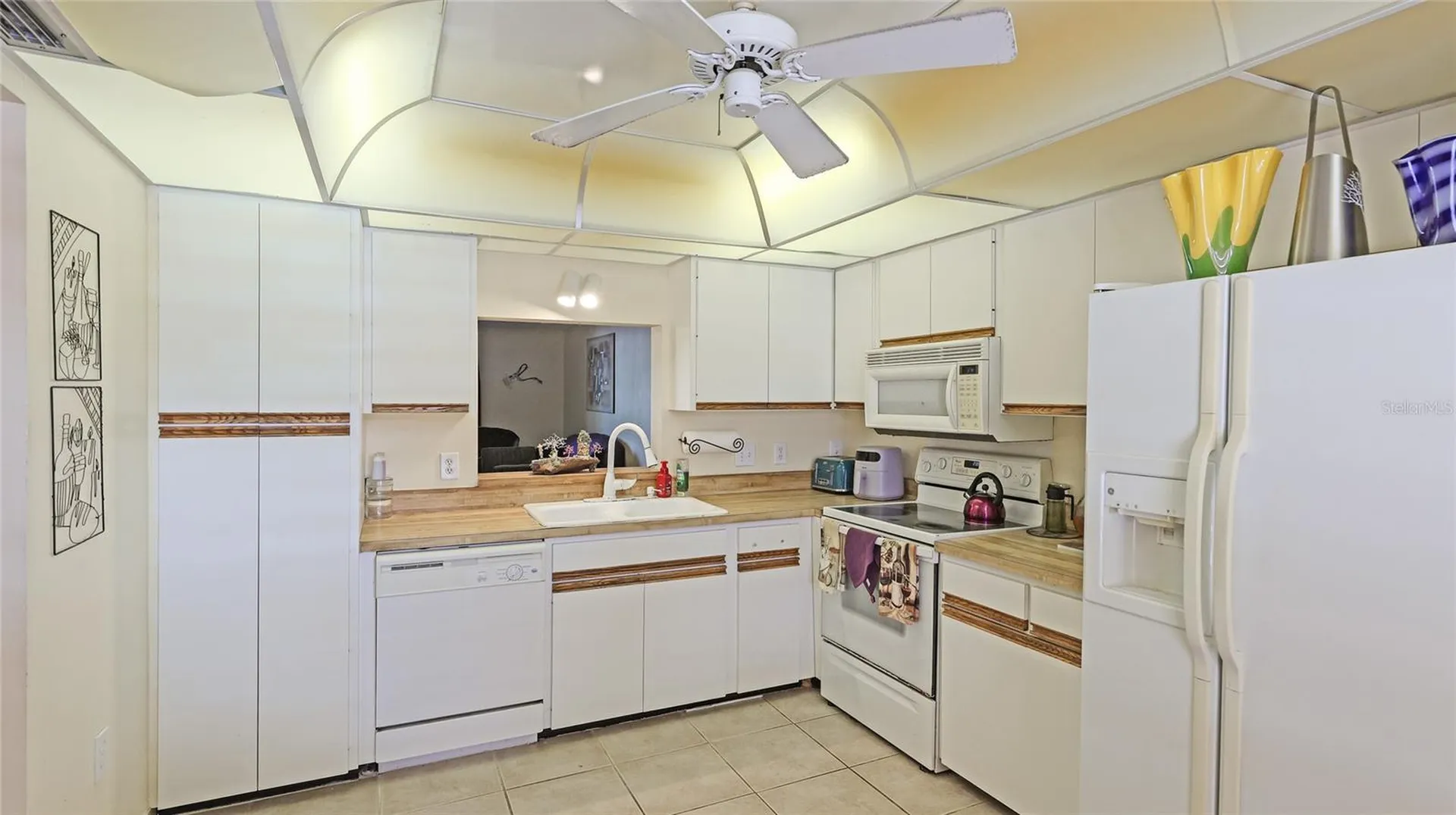 527 Spring Lakes Boulevard Bradenton FL 34210