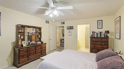 527 Spring Lakes Boulevard Bradenton FL 34210