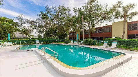 527 Spring Lakes Boulevard Bradenton FL 34210