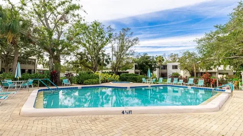 527 Spring Lakes Boulevard Bradenton FL 34210