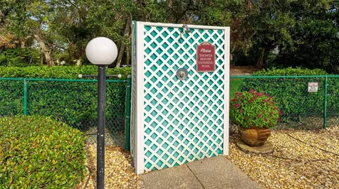 527 Spring Lakes Boulevard Bradenton FL 34210