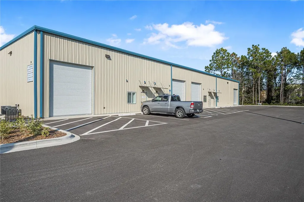 24 Hargrove Grade Palm Coast FL 32137
