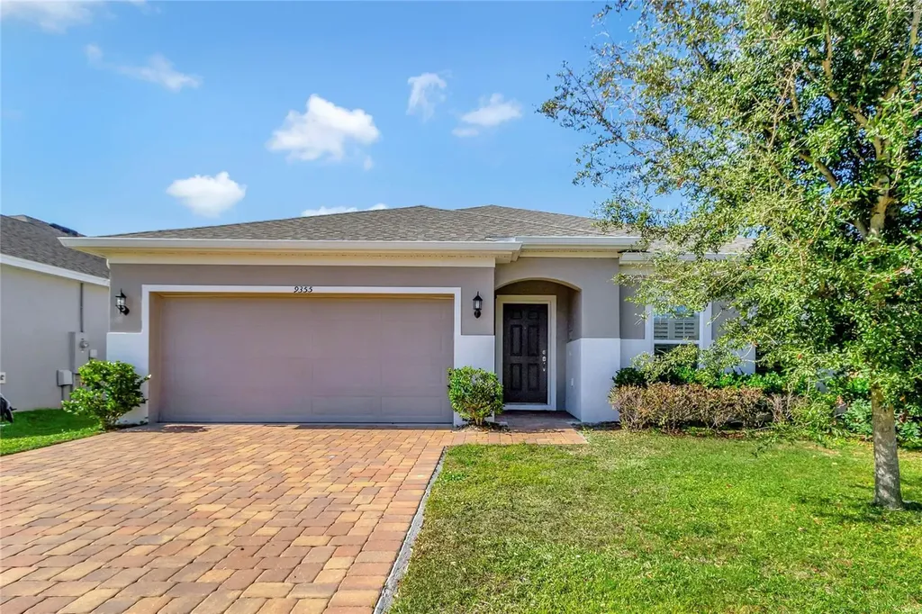 9355 Westmorely Street Groveland FL 34736