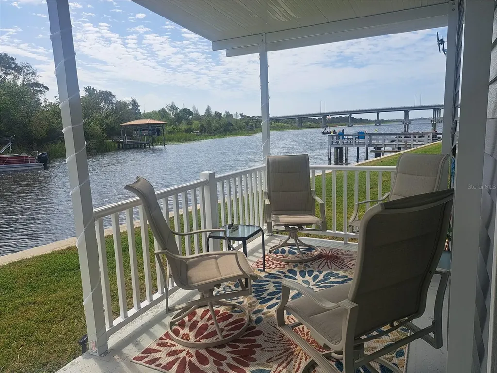 10138 N Lake Drive Largo FL 33773