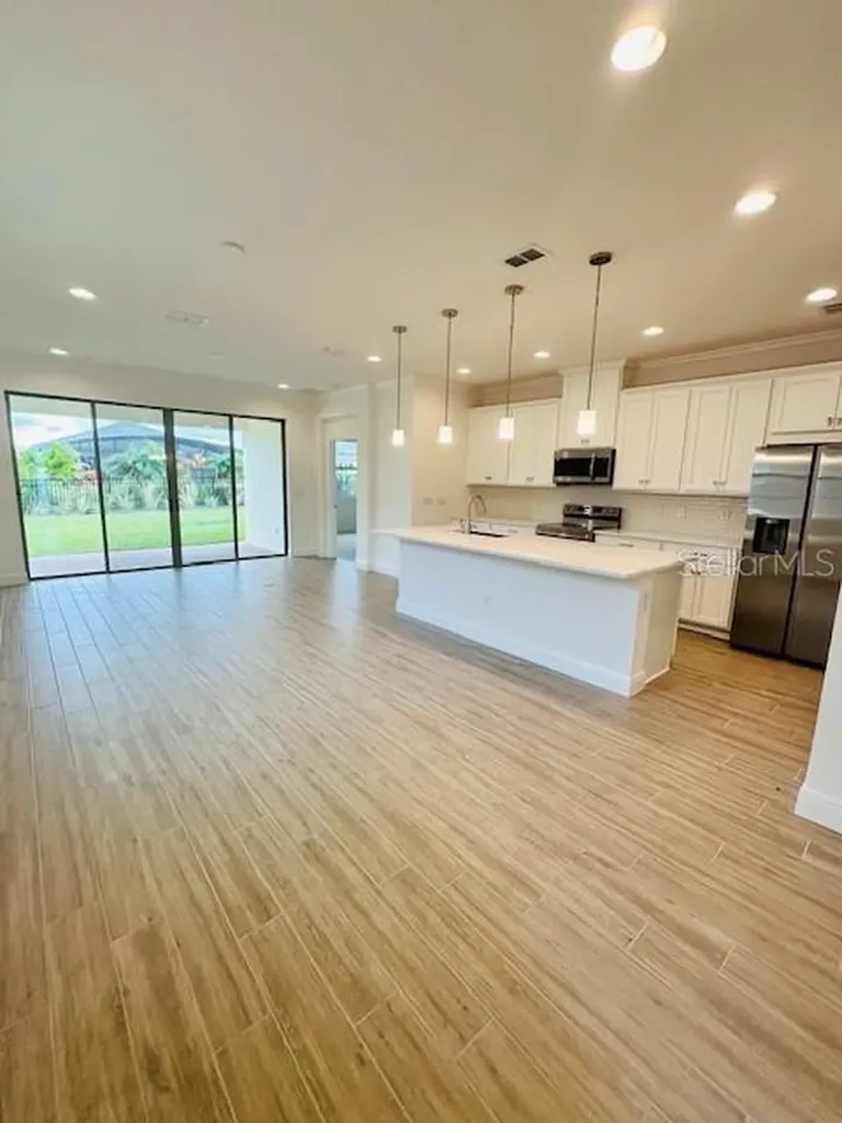 7520 Castlewood Court Harmony FL 34773
