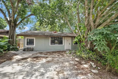 4135 Bell Avenue Sarasota FL 34231