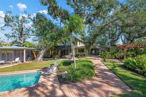 1827 Baywood Drive Sarasota FL 34231