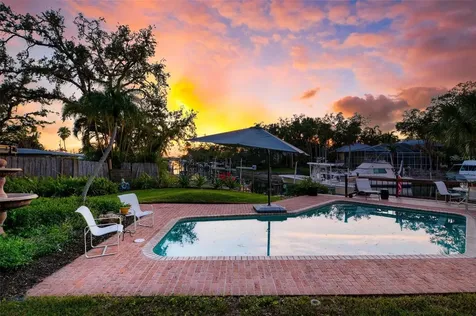 1827 Baywood Drive Sarasota FL 34231