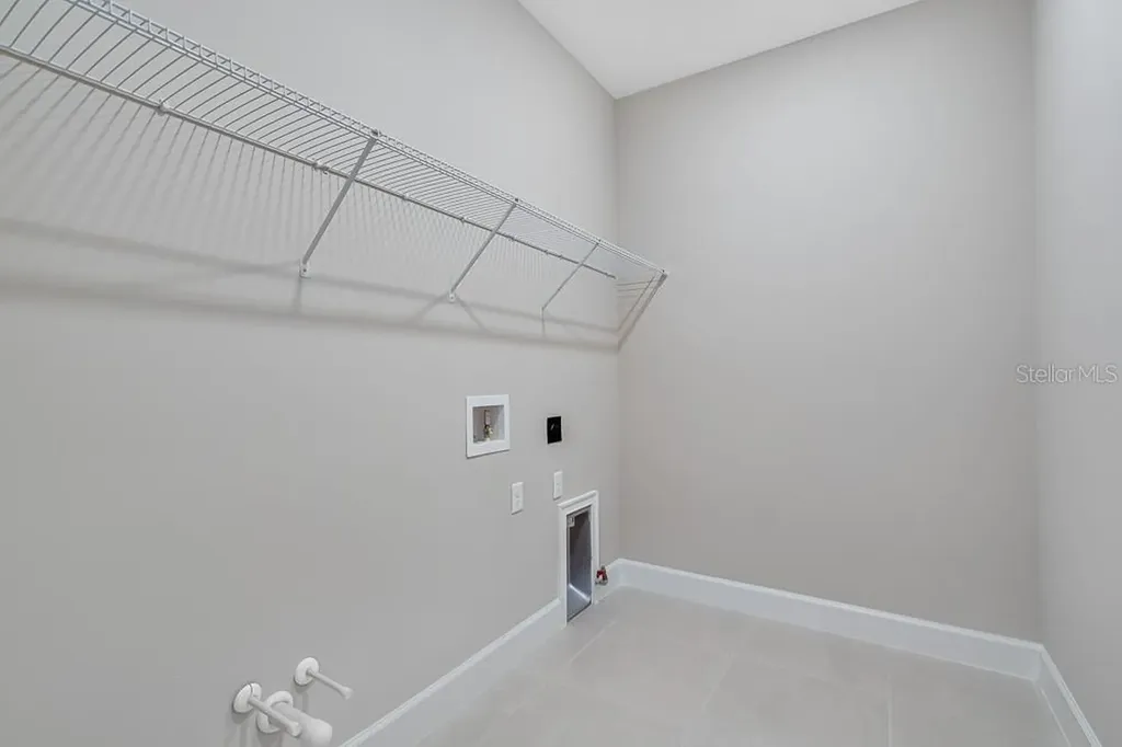 6107 Mesa Glen Bradenton FL 34203