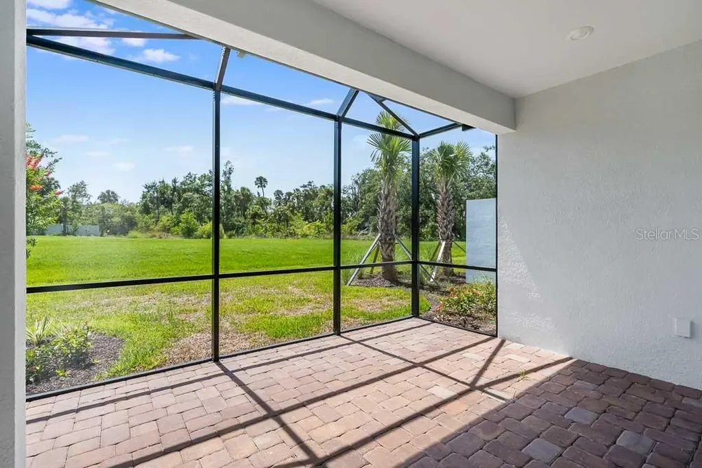 6107 Mesa Glen Bradenton FL 34203