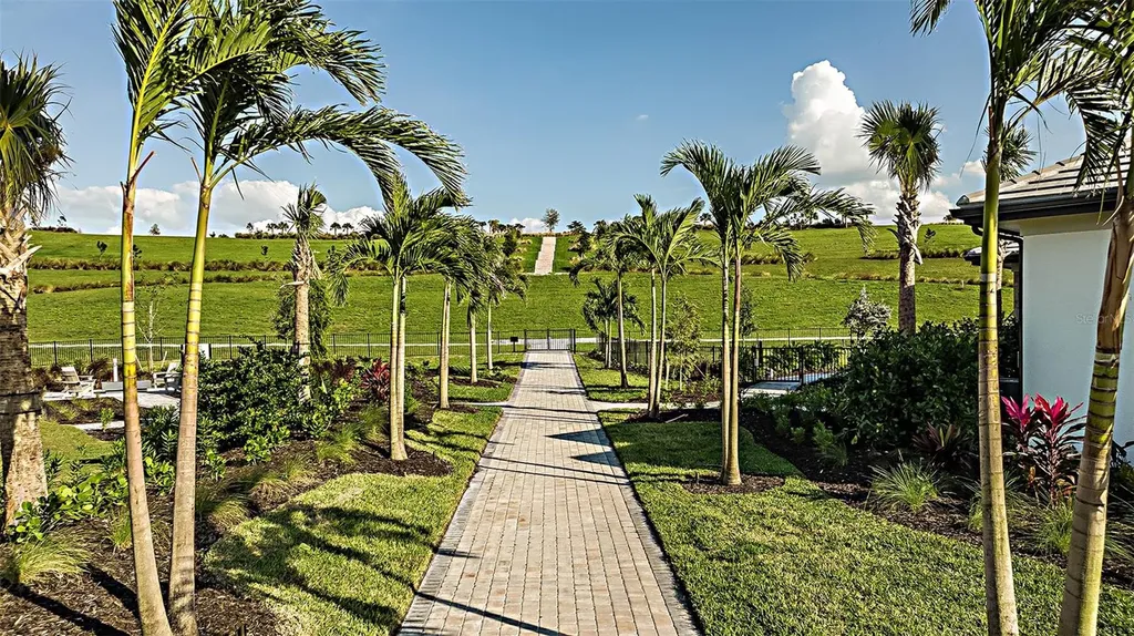6107 Mesa Glen Bradenton FL 34203