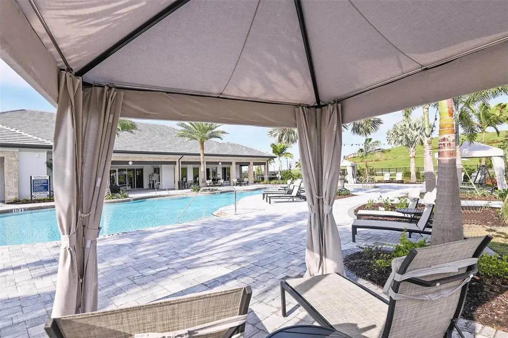 6107 Mesa Glen Bradenton FL 34203