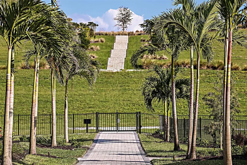 6107 Mesa Glen Bradenton FL 34203