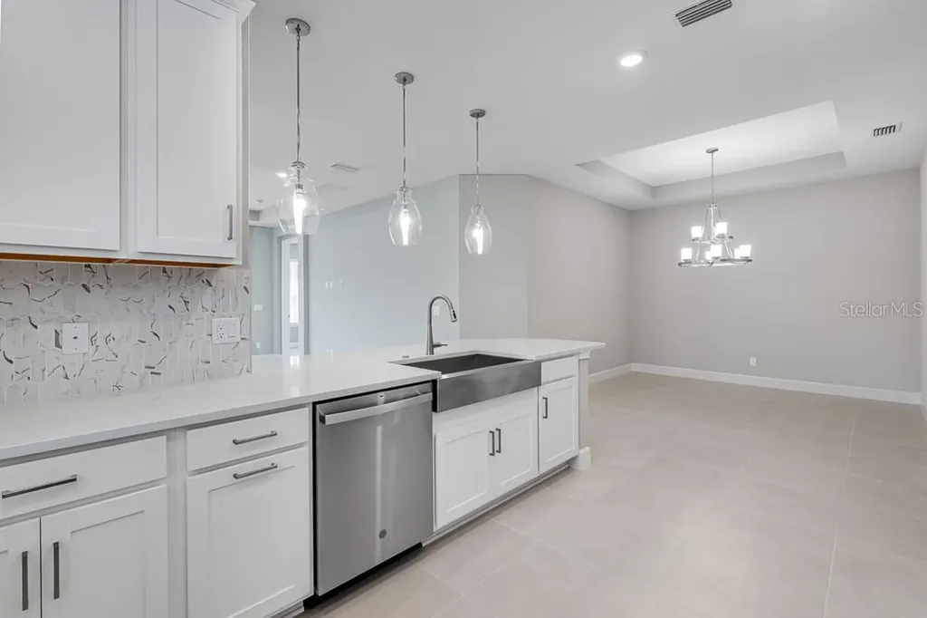 6107 Mesa Glen Bradenton FL 34203