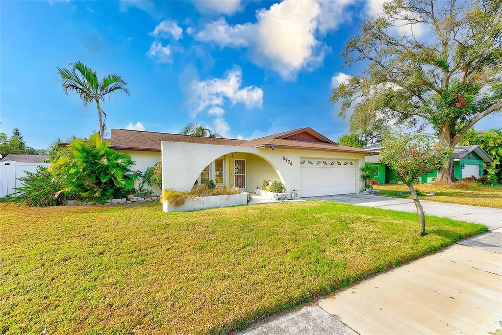 6774 Sandwater Trail N Pinellas Park FL 33781