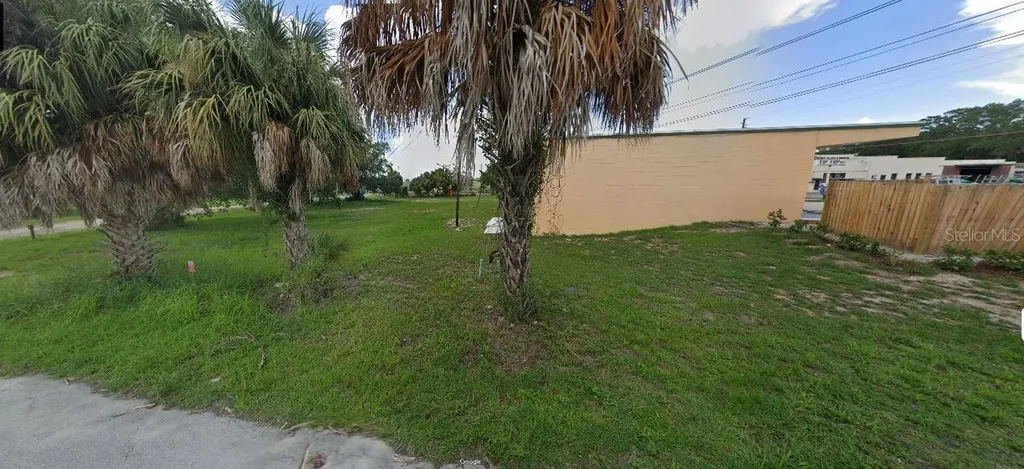 60 E Street Lake Wales FL 33898
