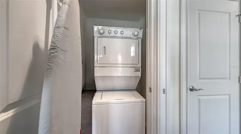 1350 Main Street Sarasota FL 34236