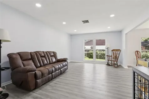 1009 Black Knight Drive Valrico FL 33594